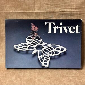 Silverplated Butterfly Trivet - Leonard
Silver MFG - #9617 - Italy - New